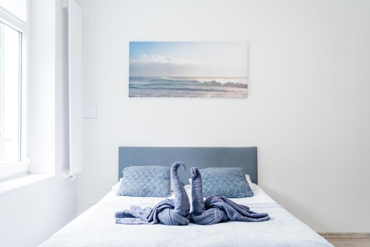 Apartment New & *